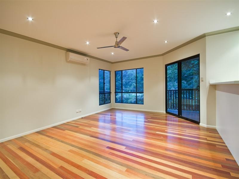 40-42 Cascades Drive, Redlynch QLD 4870