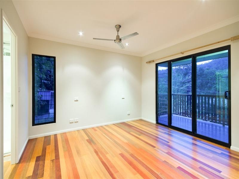 40-42 Cascades Drive, Redlynch QLD 4870