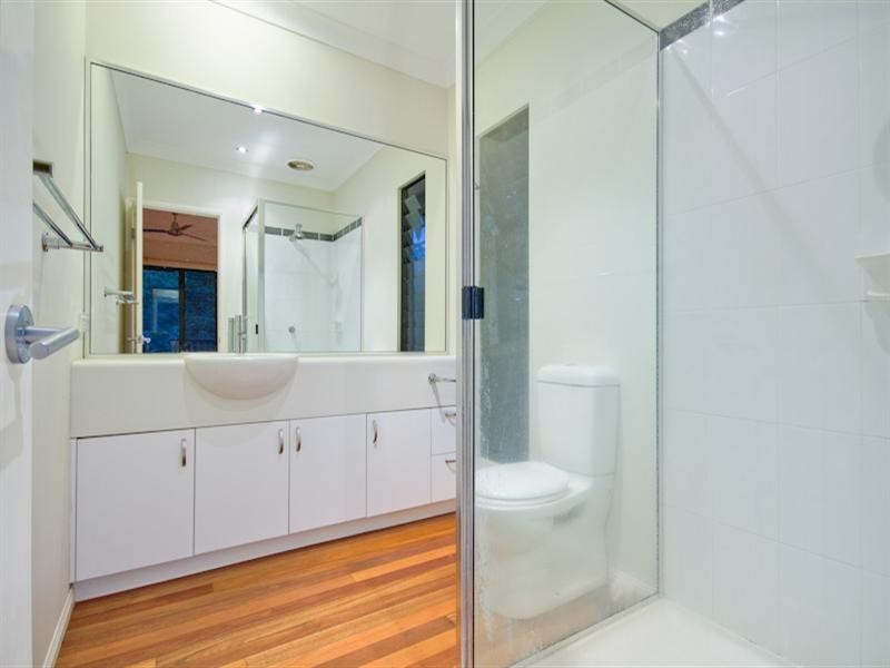 40-42 Cascades Drive, Redlynch QLD 4870