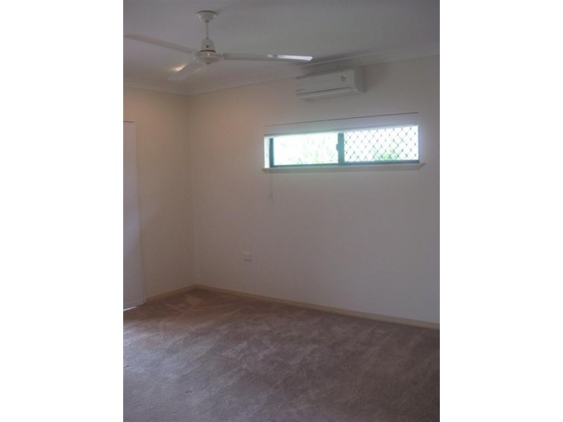 11 Abbington Street, Redlynch QLD 4870