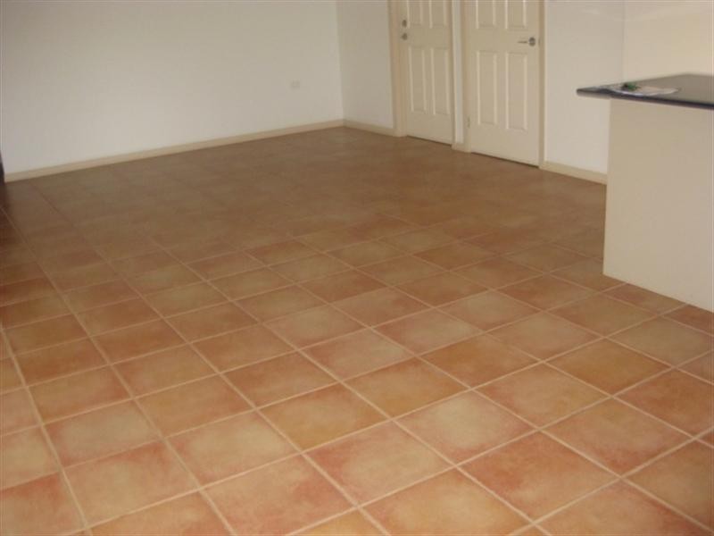 11 Abbington Street, Redlynch QLD 4870