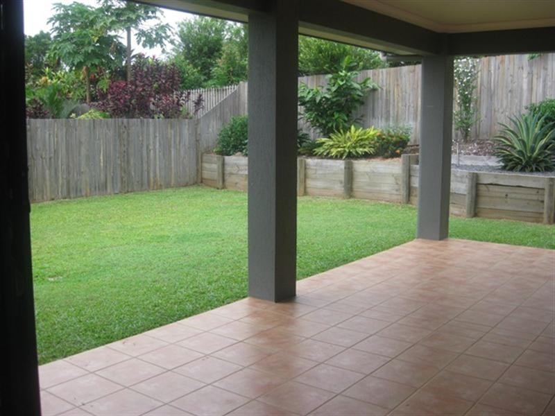 11 Abbington Street, Redlynch QLD 4870