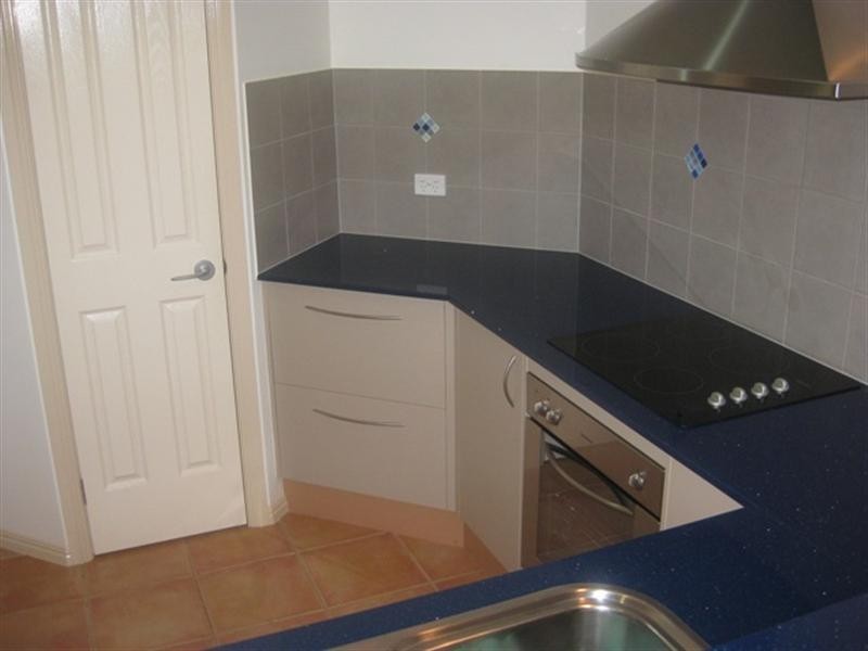 11 Abbington Street, Redlynch QLD 4870