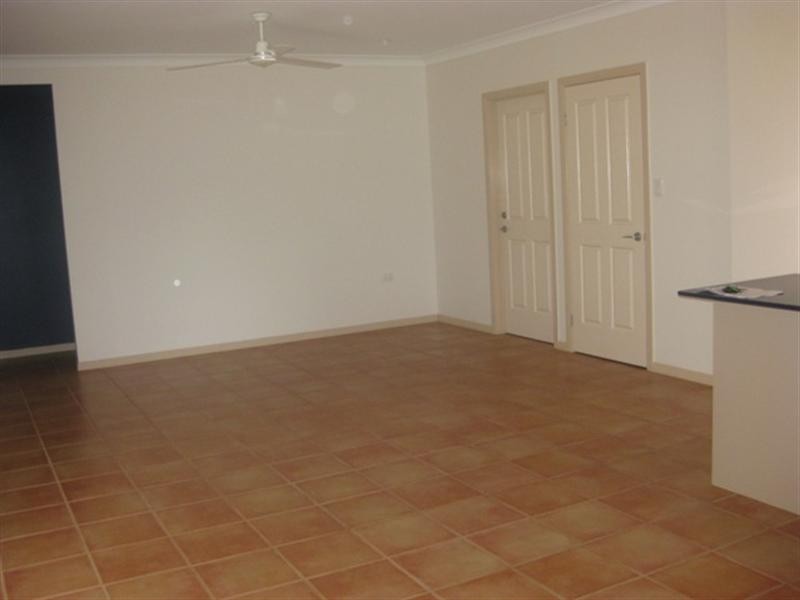 11 Abbington Street, Redlynch QLD 4870