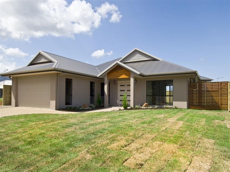 7 Raffles Avenue, Redlynch QLD 4870