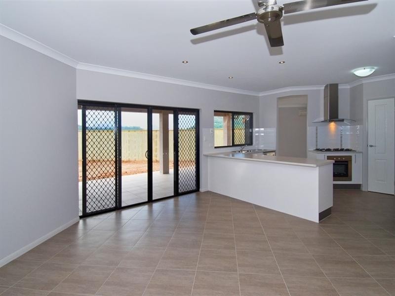 7 Raffles Avenue, Redlynch QLD 4870