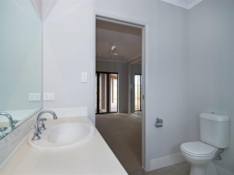 7 Raffles Avenue, Redlynch QLD 4870