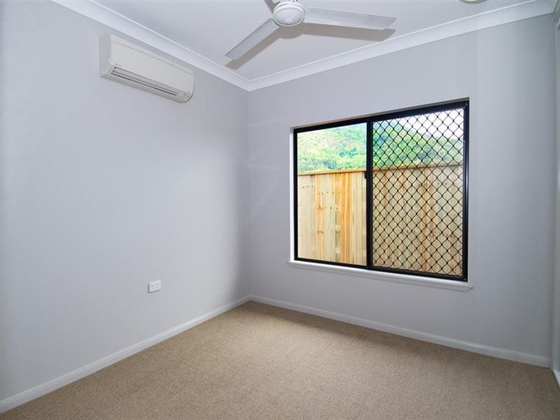 7 Raffles Avenue, Redlynch QLD 4870