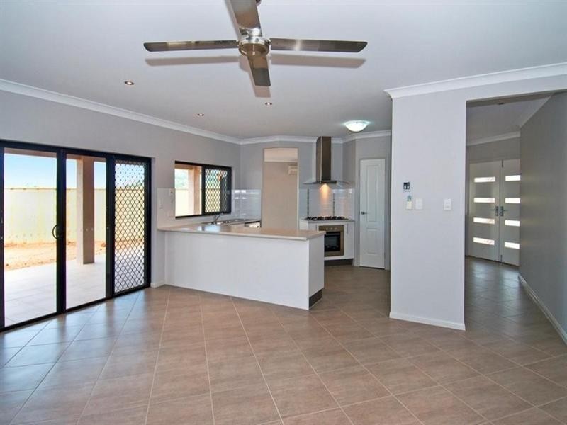 7 Raffles Avenue, Redlynch QLD 4870