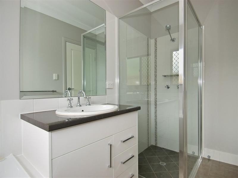 7 Raffles Avenue, Redlynch QLD 4870