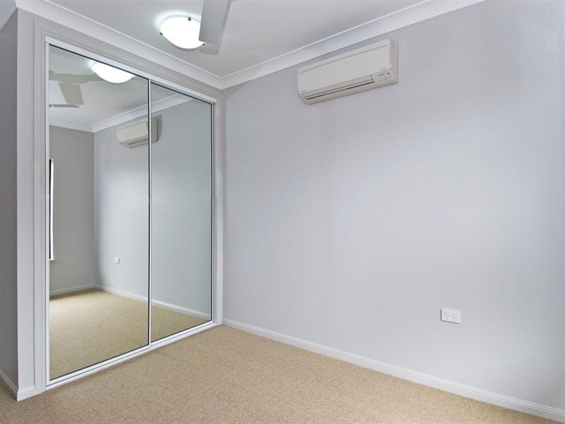 7 Raffles Avenue, Redlynch QLD 4870