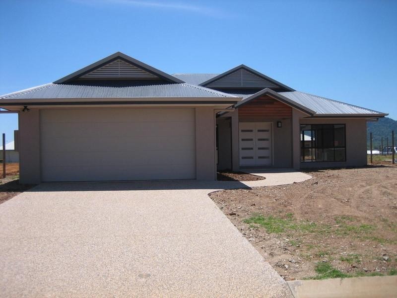 7 Raffles Avenue, Redlynch QLD 4870