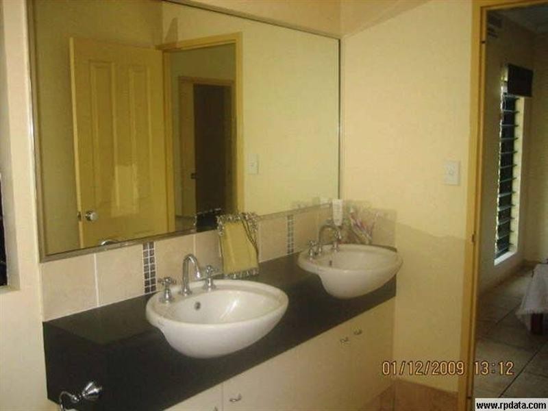 17 Pilosa Street, Redlynch QLD 4870