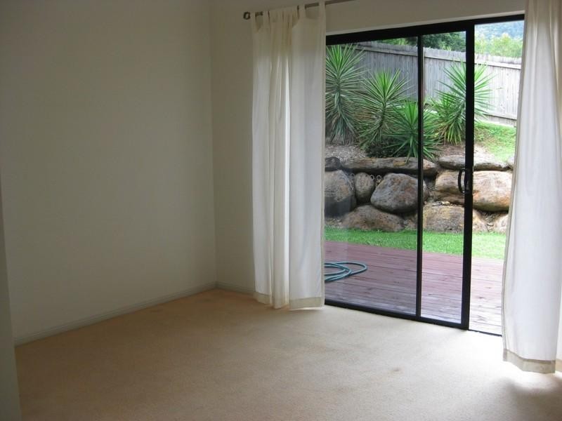 61 William Hickey Street, Redlynch QLD 4870