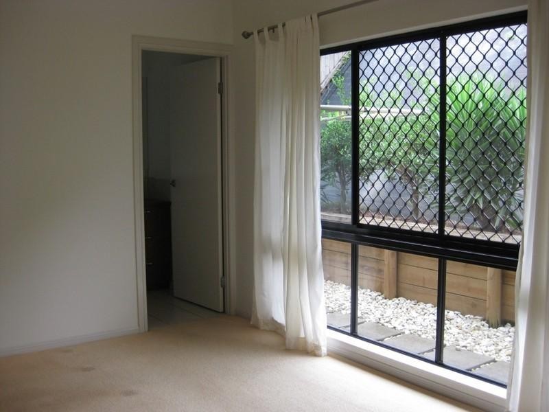 61 William Hickey Street, Redlynch QLD 4870