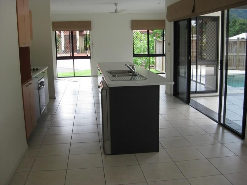 61 William Hickey Street, Redlynch QLD 4870