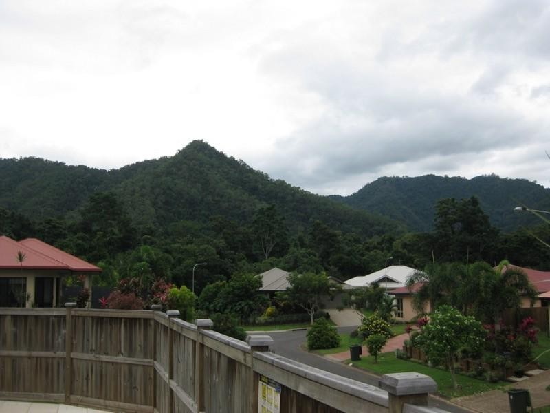 61 William Hickey Street, Redlynch QLD 4870