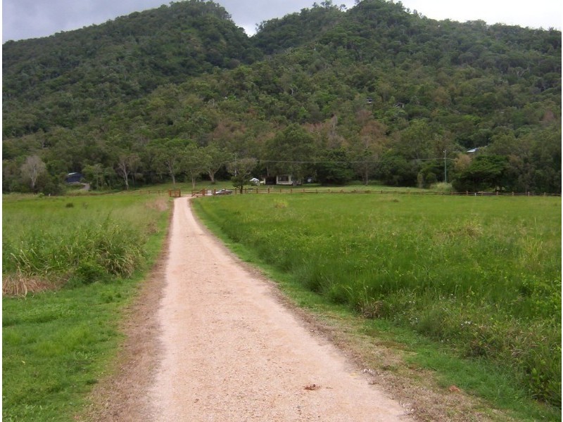 Mowbray QLD 4877