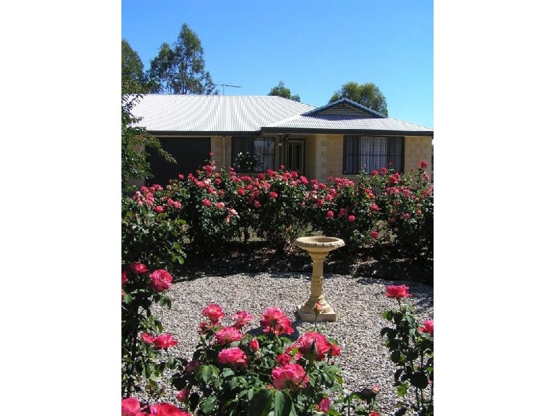 2/70b Johnson Street, Oxley VIC 3678