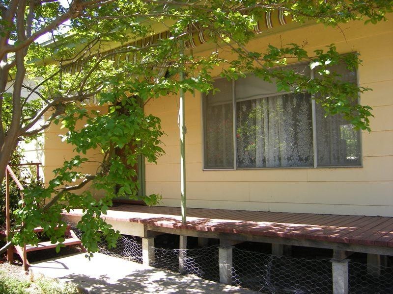 28 Beaconsfield Parade, Glenrowan VIC 3675