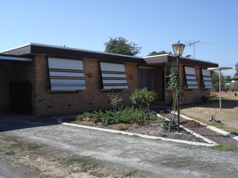 7 Burke Street, Chiltern VIC 3683