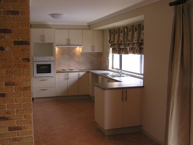 1/70b Johnson Street, Oxley VIC 3678