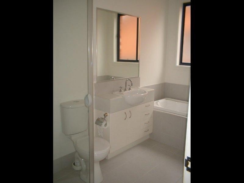 2/4 Samantha Place, Wangaratta VIC 3677