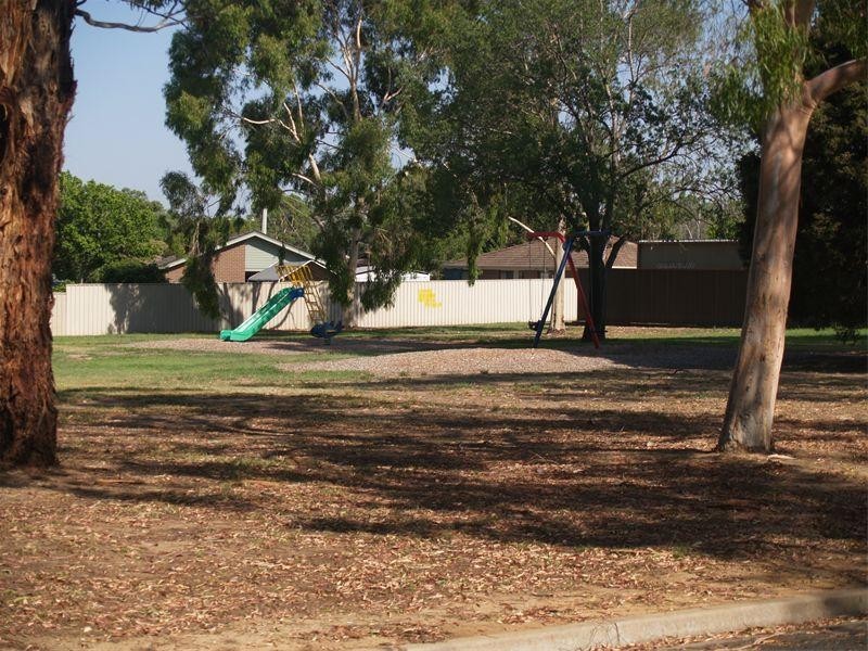 13 Rangeview Avenue, Wangaratta VIC 3677