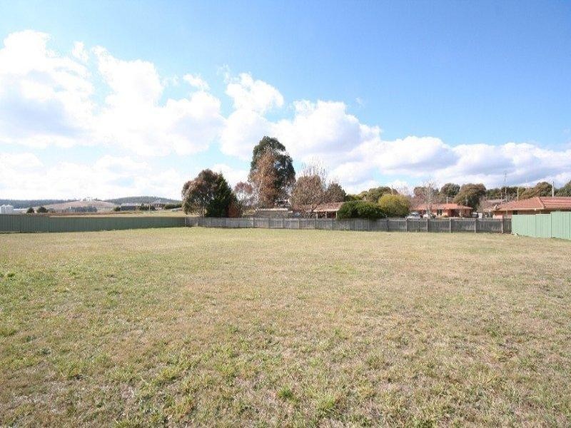 8 Brennan Crescent, Oberon NSW 2787