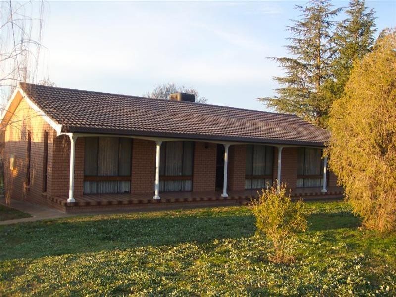 27 Preston Street, Canowindra NSW 2804