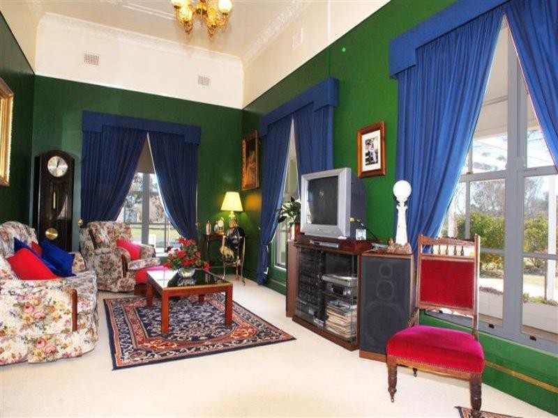 2 East Street, Gooloogong NSW 2805