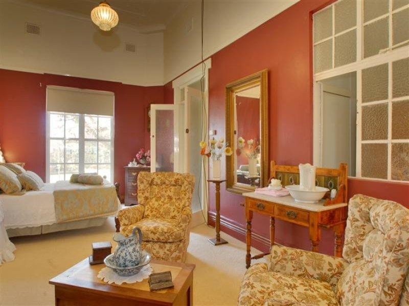 2 East Street, Gooloogong NSW 2805