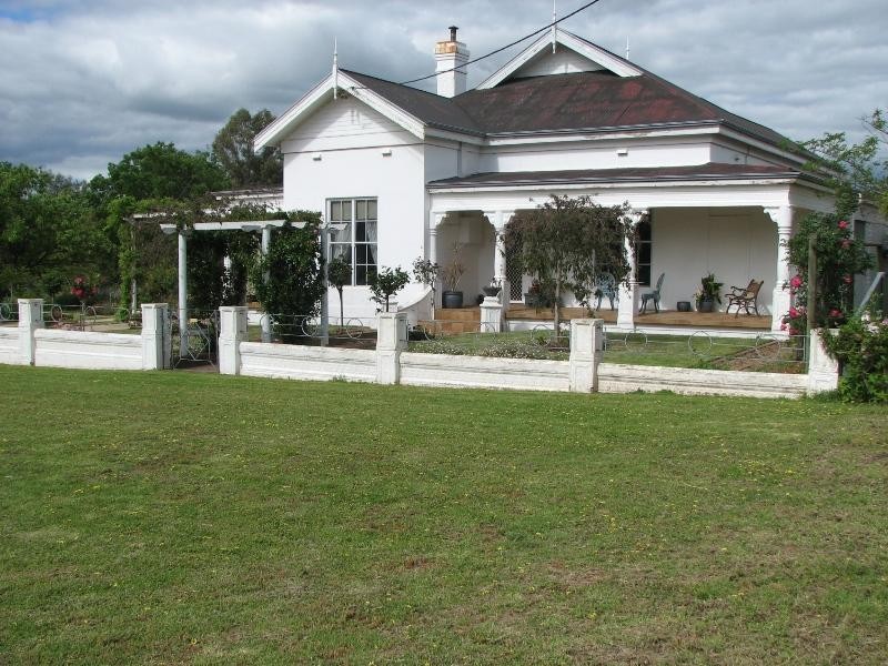 2 East Street, Gooloogong NSW 2805