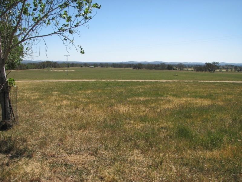 107 Hume Highway, Holbrook NSW 2644