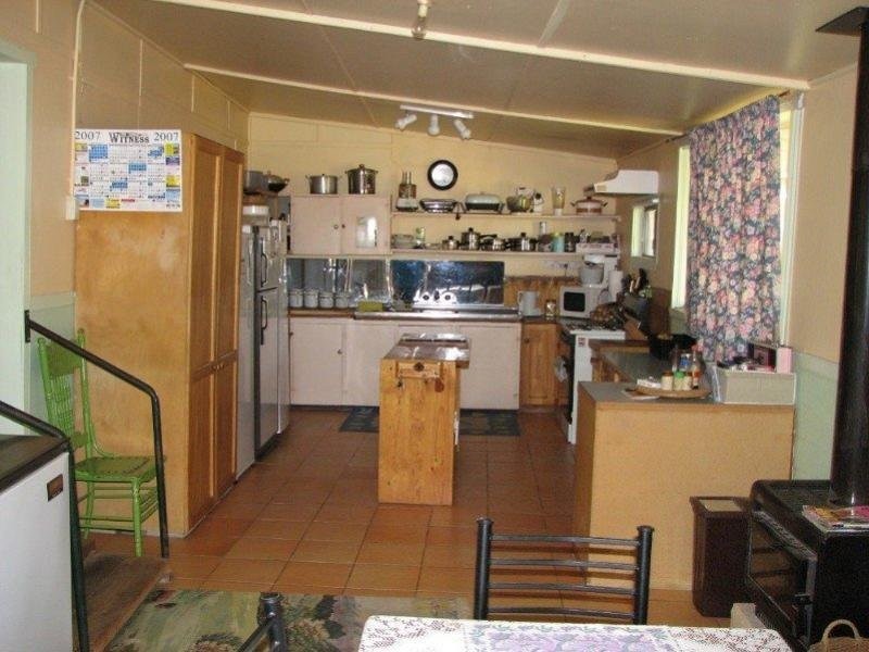 23-24 Grenfell Road, Young NSW 2594