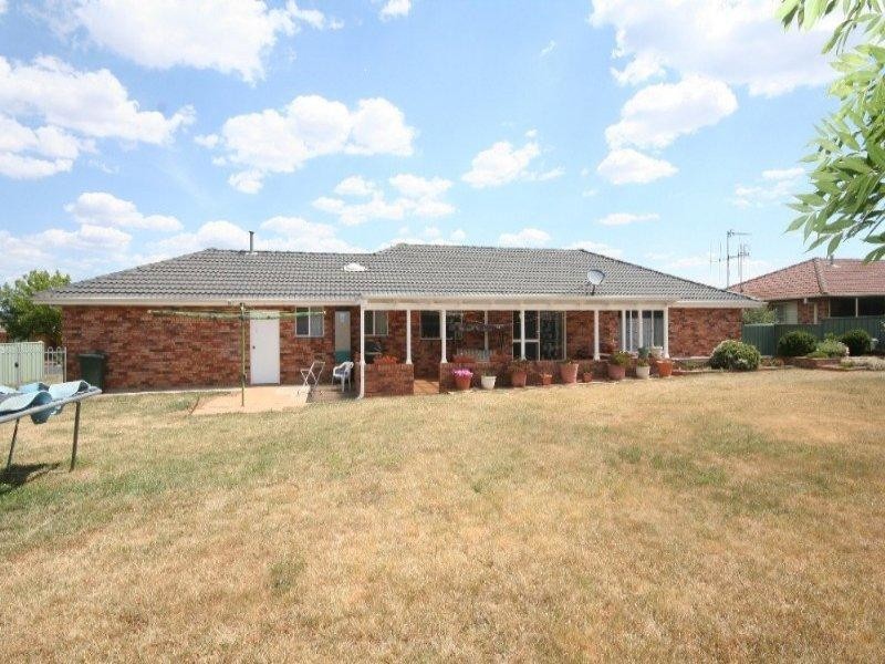 18 Brennan Crescent, Oberon NSW 2787