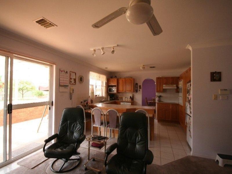 18 Brennan Crescent, Oberon NSW 2787