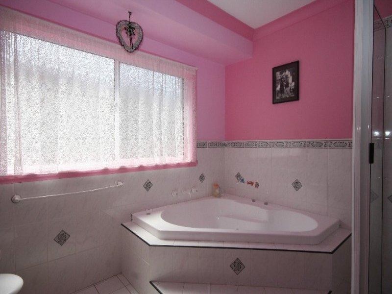 18 Brennan Crescent, Oberon NSW 2787