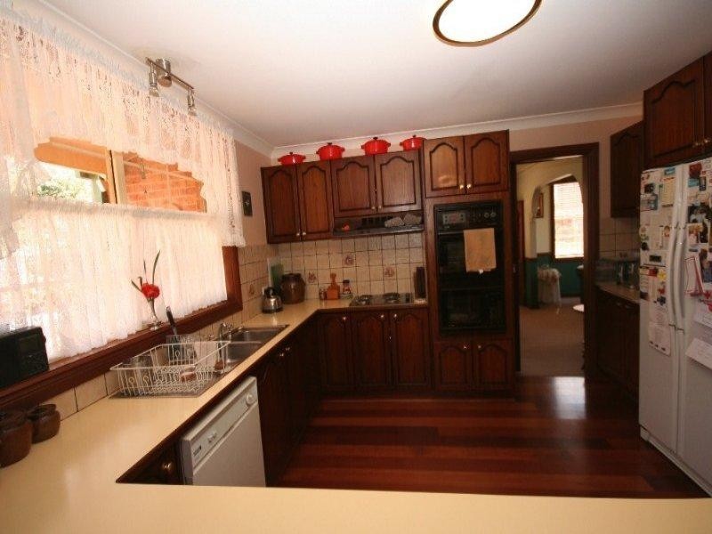 9 Cook Street, Oberon NSW 2787