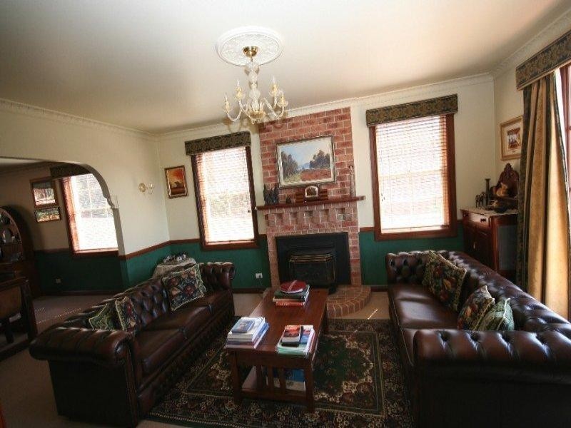 9 Cook Street, Oberon NSW 2787