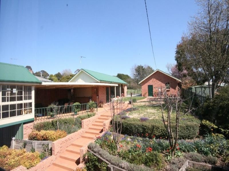 9 Cook Street, Oberon NSW 2787