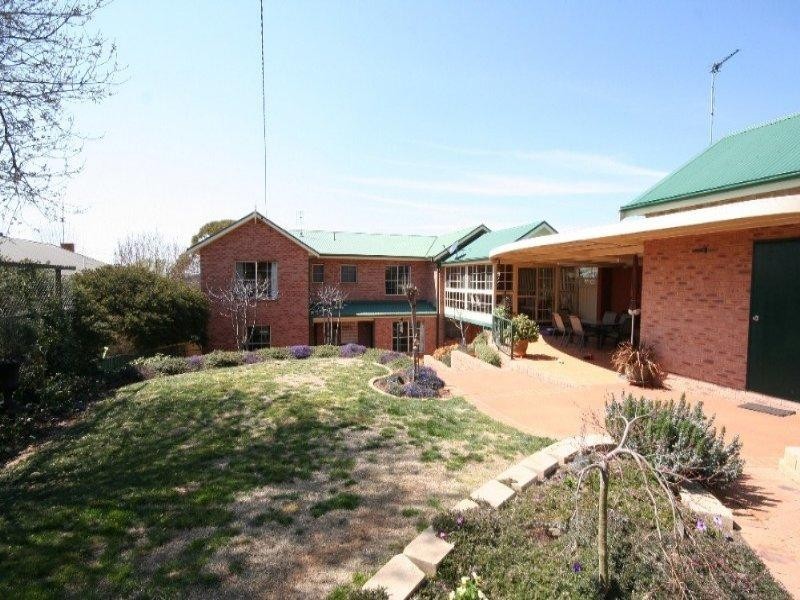 9 Cook Street, Oberon NSW 2787