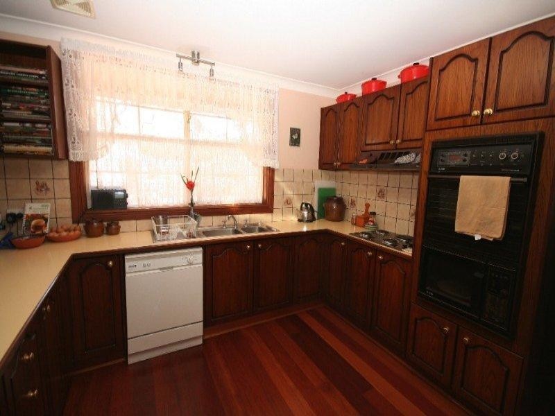 9 Cook Street, Oberon NSW 2787