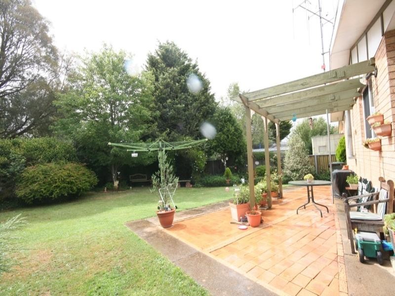 10 Strathroy Avenue, Oberon NSW 2787