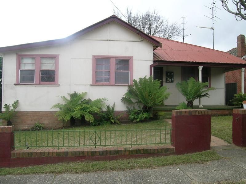 17 Carrington Avenue, Oberon NSW 2787