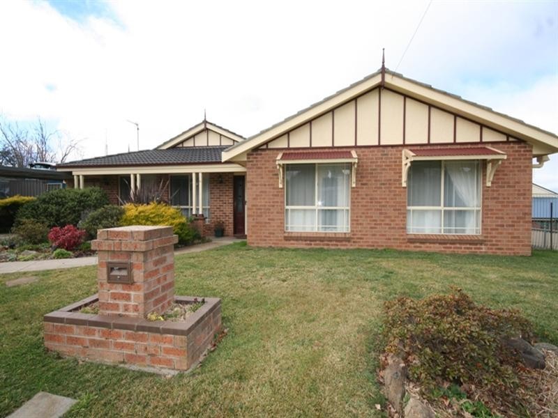 21 Earl Street, Oberon NSW 2787