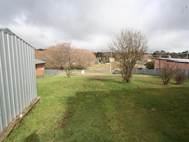 107 Curtis Street, Oberon NSW 2787