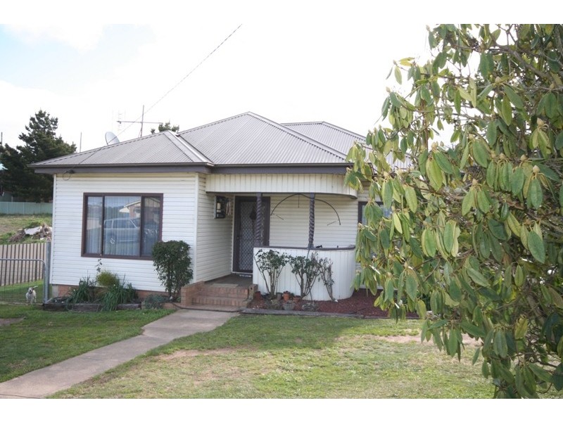 12 Earl Street, Oberon NSW 2787