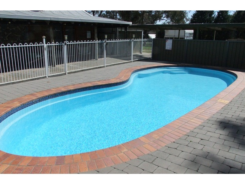 3 Strathmore Drive, Bathurst NSW 2795