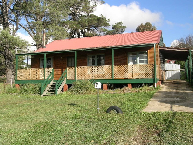 8 KING Street, Oberon NSW 2787